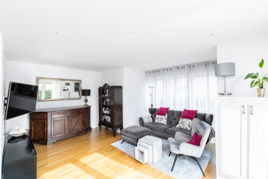 Wohnzimmer Doppelhaush�lfte Neu-Isenburg
