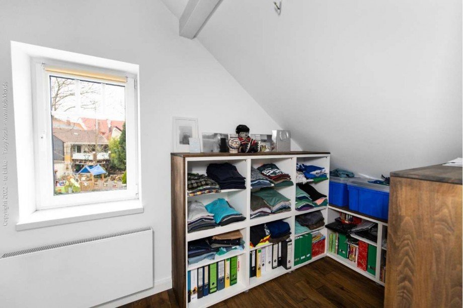 Ankleidezimmer OG - Vorderhaus Einfamilienhaus Neu-Isenburg
