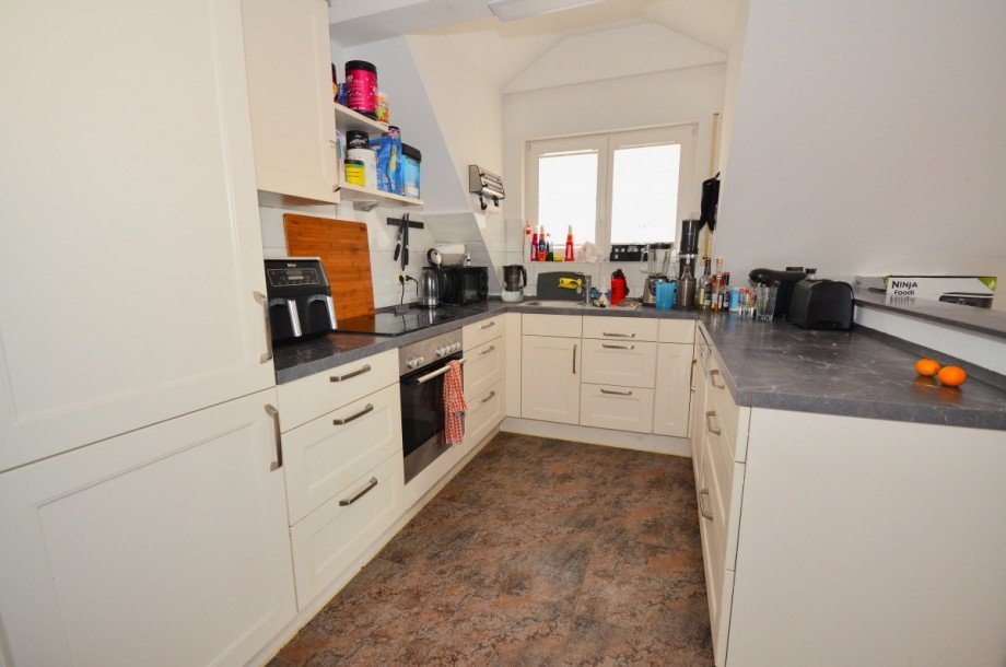 Einbauk�che Dachgeschosswohnung Rodgau