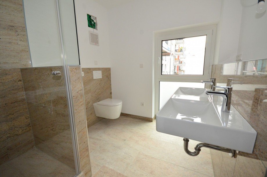 Badezimmer OG Maisonettewohnung Neu-Isenburg
