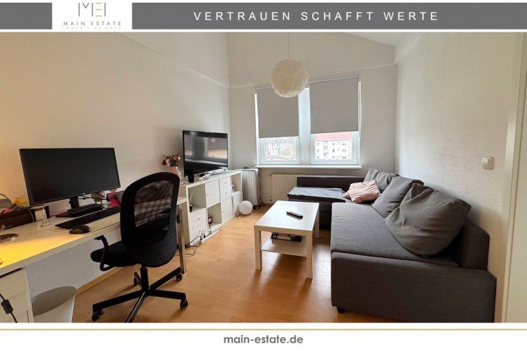 Wohn- und Esszimmer Neu-Isenburg Dachgeschosswohnung Praktisch & gem�tlich: 1,5-Zimmer-Wohnung mit zus�tzlichem Stauraum