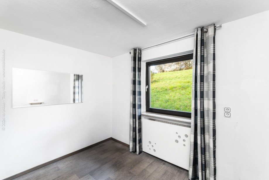 Arbeitszimmer 1. OG Mehrfamilienhaus Laufach