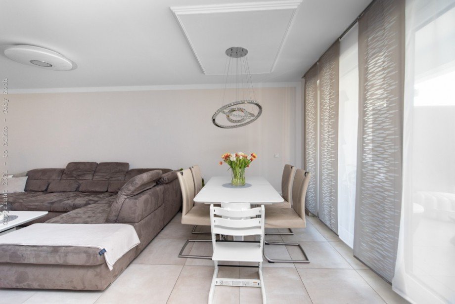 Wohn- und Esszimmer Terrassenwohnung Neu-Isenburg