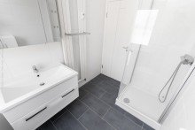 Badezimmer Exklusive Penthousewohnung mit atemberaubendem Panoramablick in R�dermark