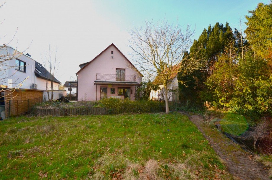 Gartenansicht Einfamilienhaus Neu-Isenburg