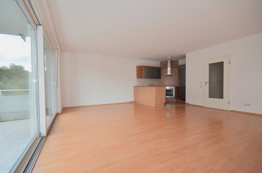 Wohn- und Esszimmer Etagenwohnung Neu-Isenburg