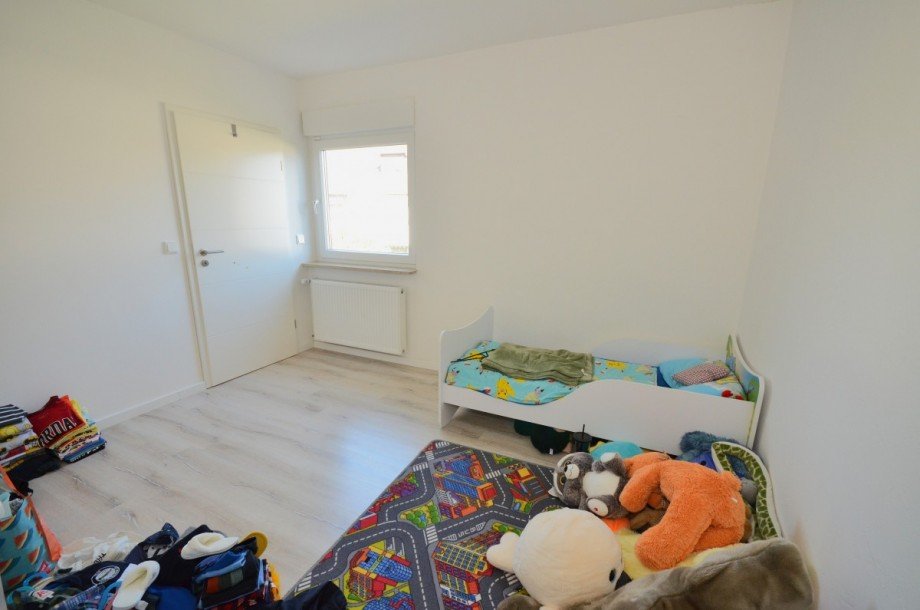 Schlafzimmer 1.OG Reihenmittelhaus Neu-Isenburg