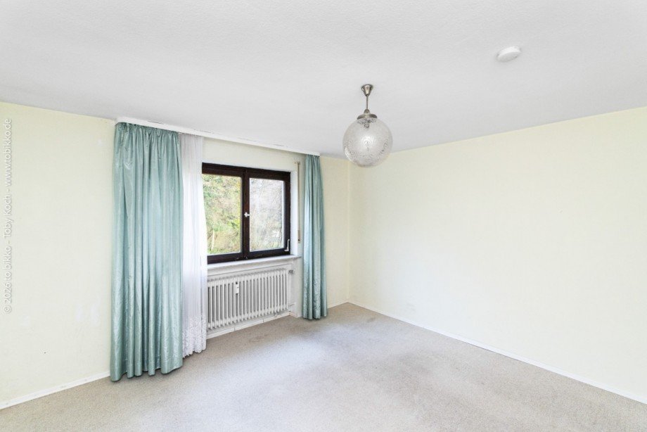 Schlafzimmer 1. OG Mehrfamilienhaus Laufach