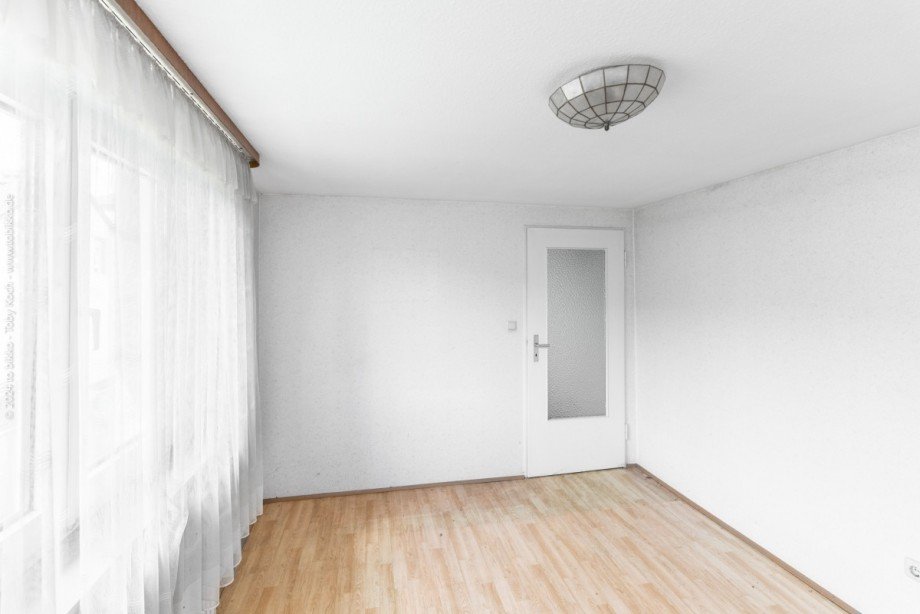 Schlafzimmer Nachbargeb�ude Zweifamilienhaus Neu-Isenburg