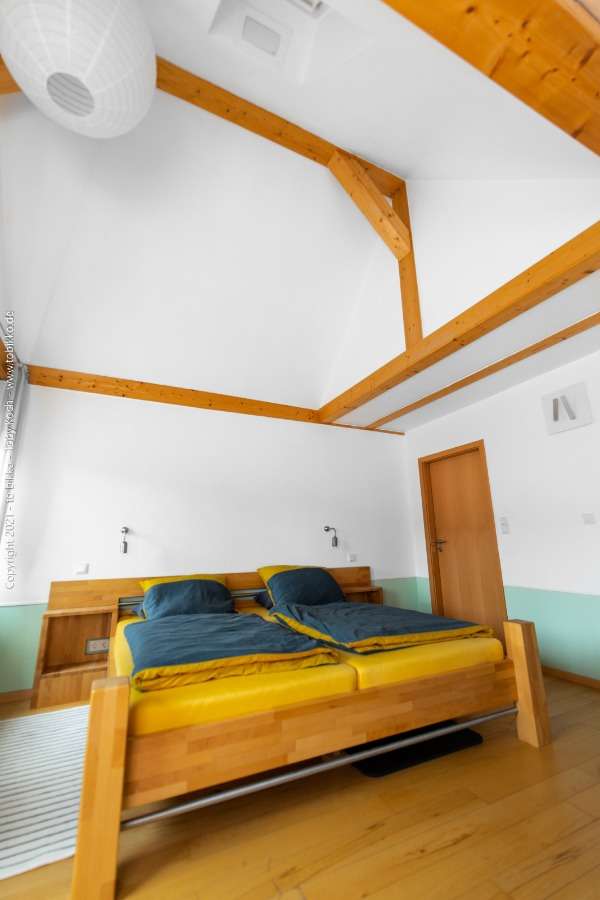 Schlafzimmer DG Mehrfamilienhaus Oberursel (Taunus)