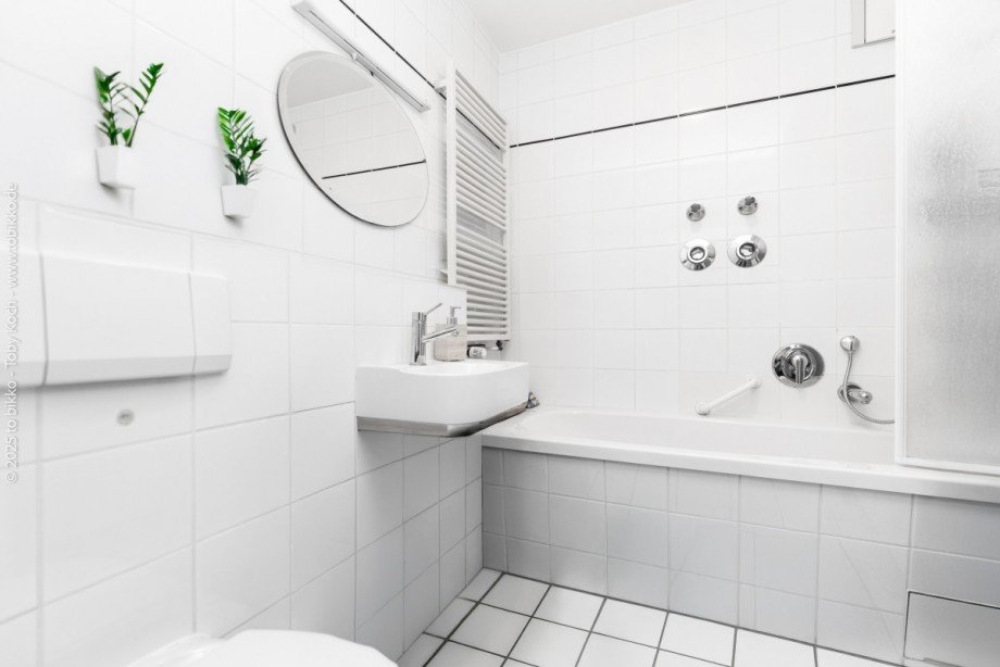 Bad - 2. OG links Mehrfamilienhaus Neu-Isenburg