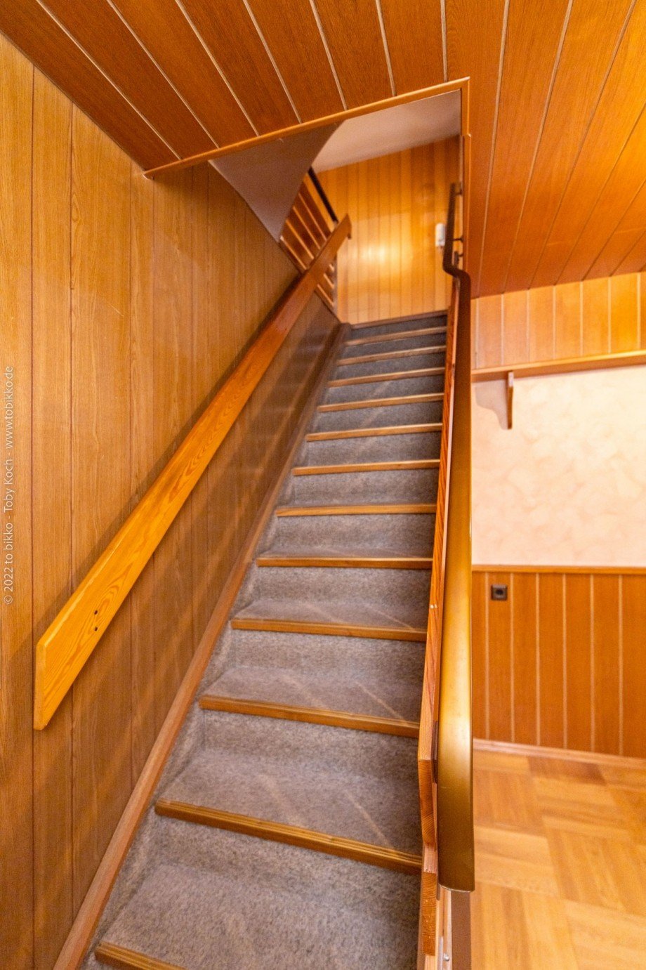 Treppe ins 1.OG Reihenmittelhaus Neu-Isenburg