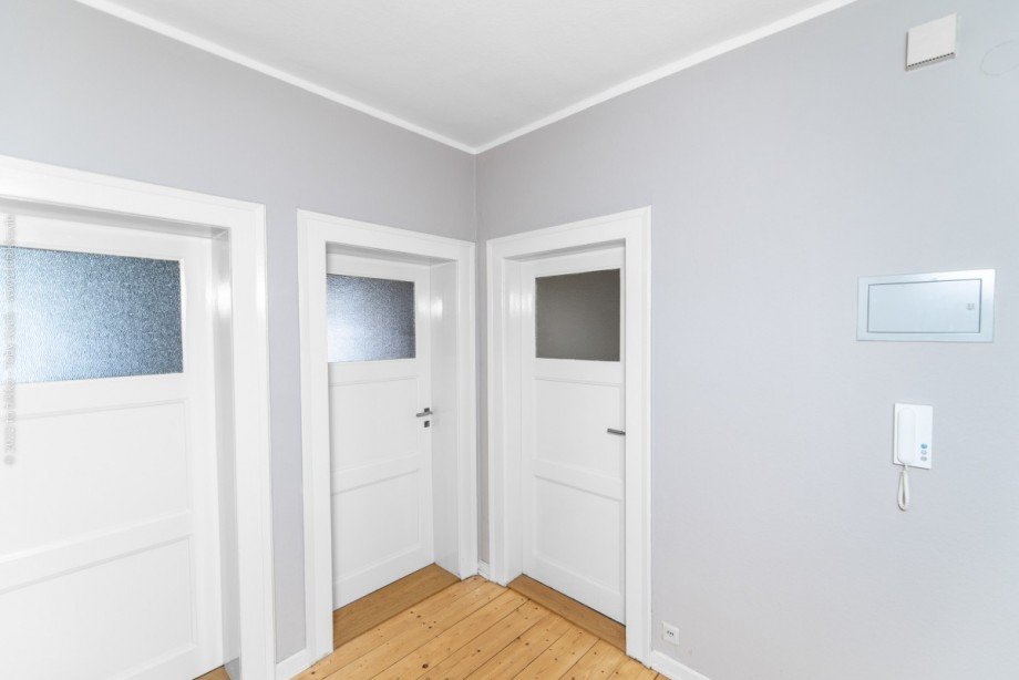 Eingangsbereich Wohnung OG Mehrfamilienhaus Neu-Isenburg