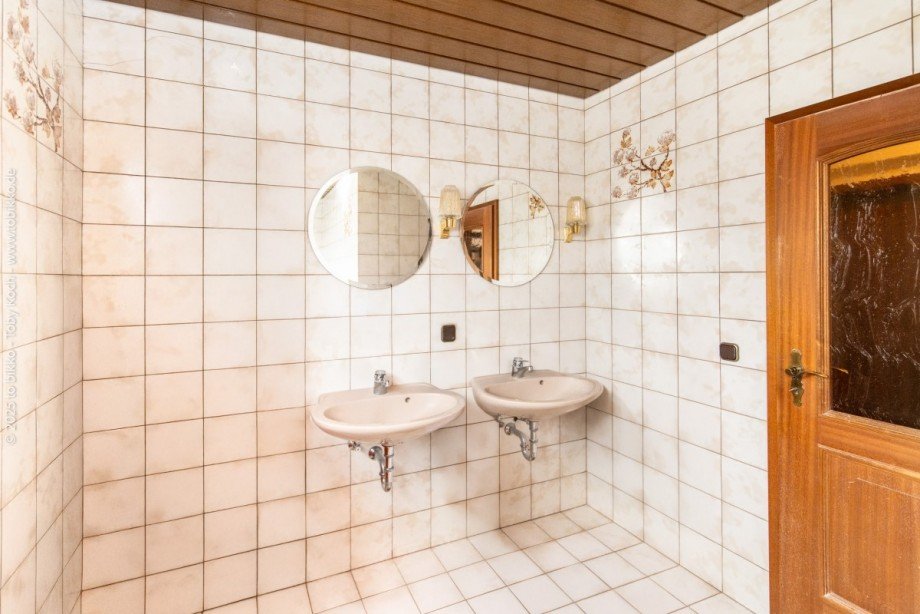 Badezimmer 1.OG Reihenendhaus Heusenstamm