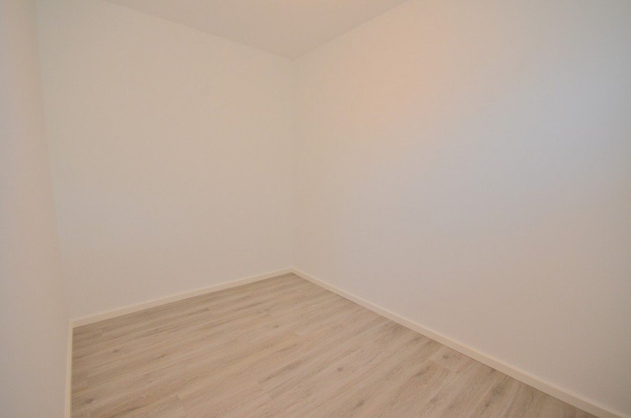 Ankleidebereich im Schlafzimmer Erdgeschosswohnung Neu-Isenburg