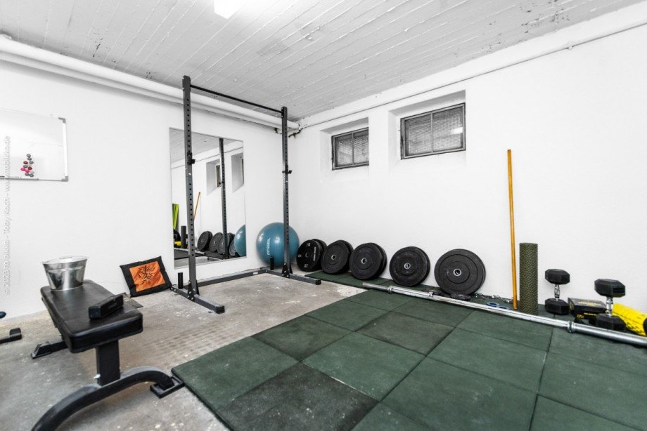 Fitnessraum / Hobbyraum KG Einfamilienhaus Neu-Isenburg