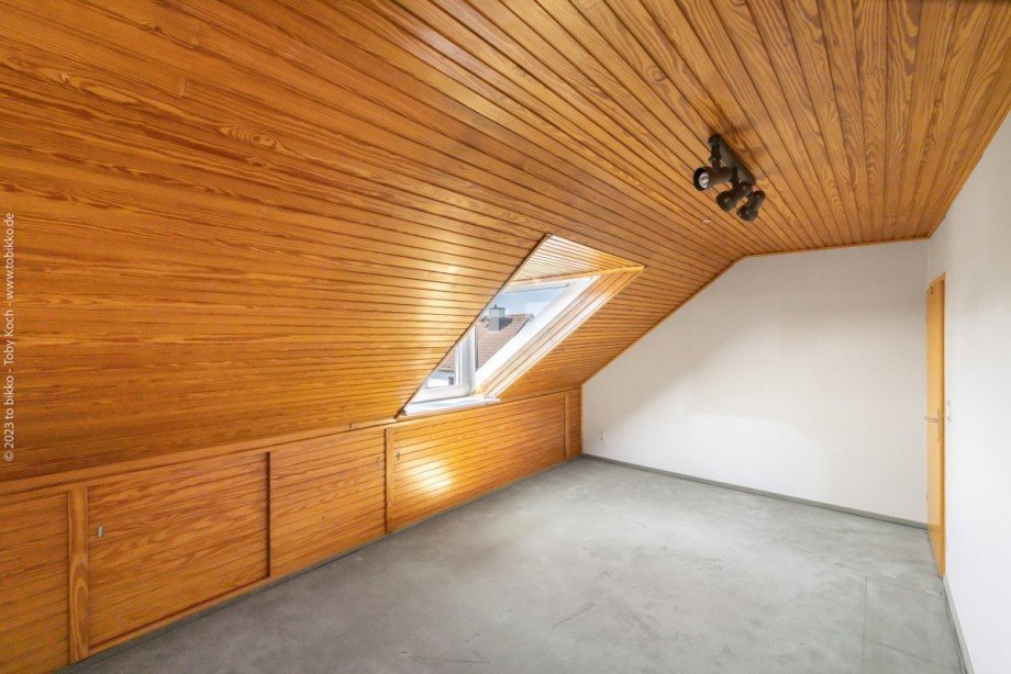 Zimmer DG Reihenmittelhaus Neu-Isenburg