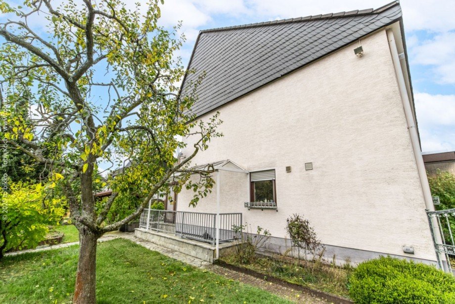 Seitenansicht Reihenendhaus Heusenstamm