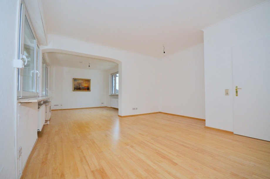 Wohn- und Esszimmer Etagenwohnung Neu-Isenburg