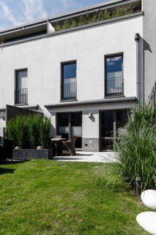 R�ckansicht Willkommen im Traumhaus der Moderne - Entdecken Sie das stilvolle Reihenmittelhaus im Neubaugebiet
