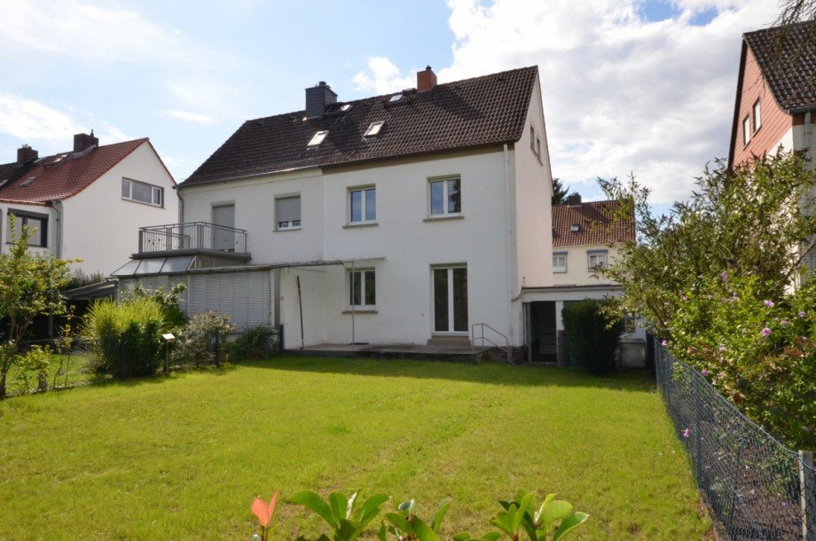 Gartenansicht Doppelhaush�lfte Neu-Isenburg