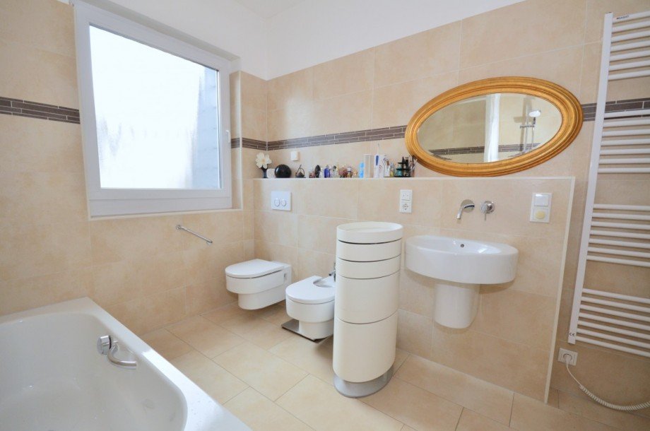 Badezimmer Dachgeschosswohnung Neu-Isenburg