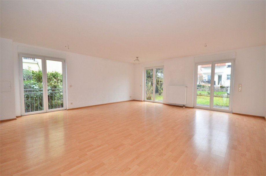 Wohn- und Esszimmer Doppelhaush�lfte R�dermark