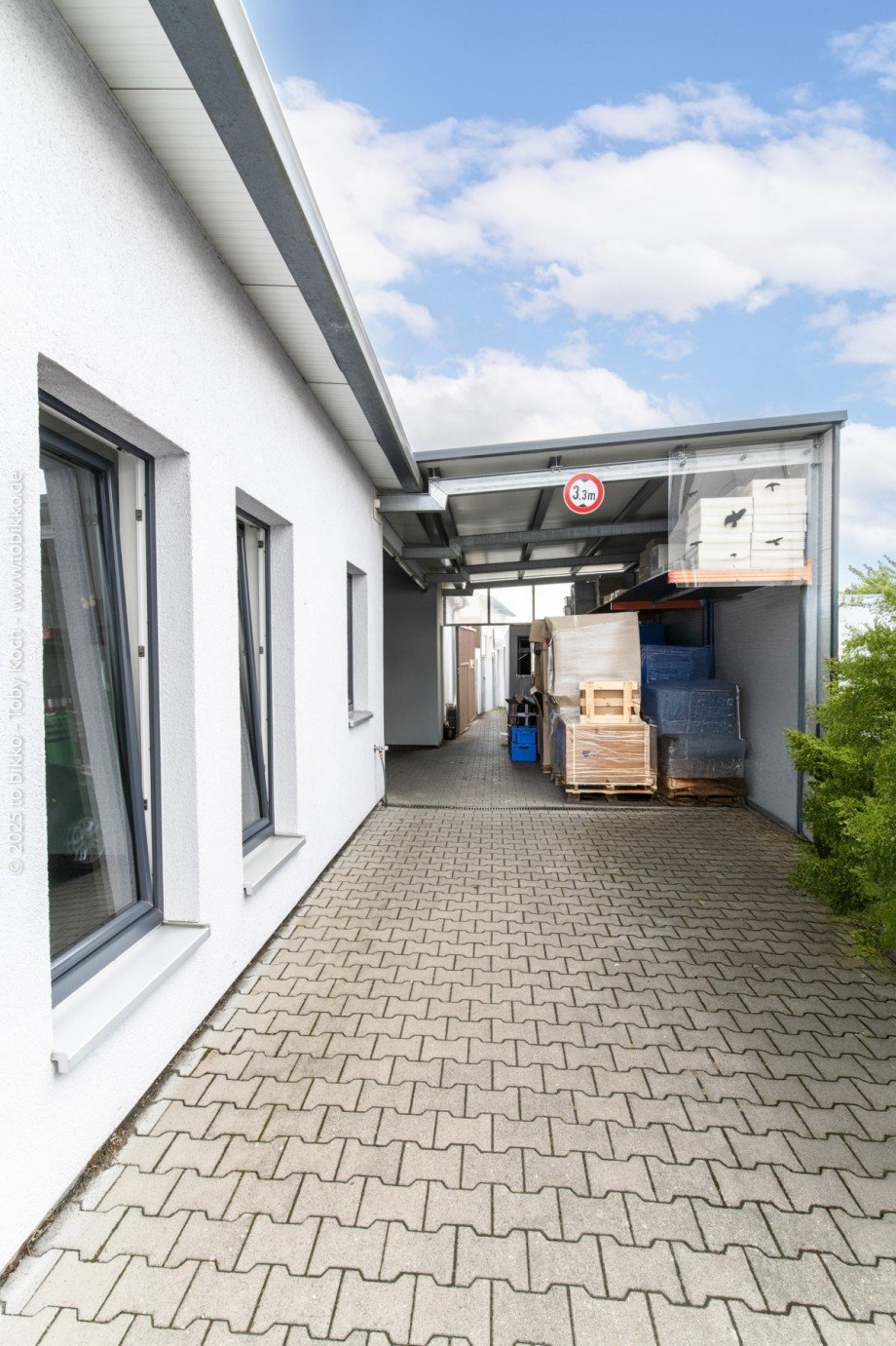 Anlieferung / Hof / Garage Halle / Lager / Produktion Seligenstadt