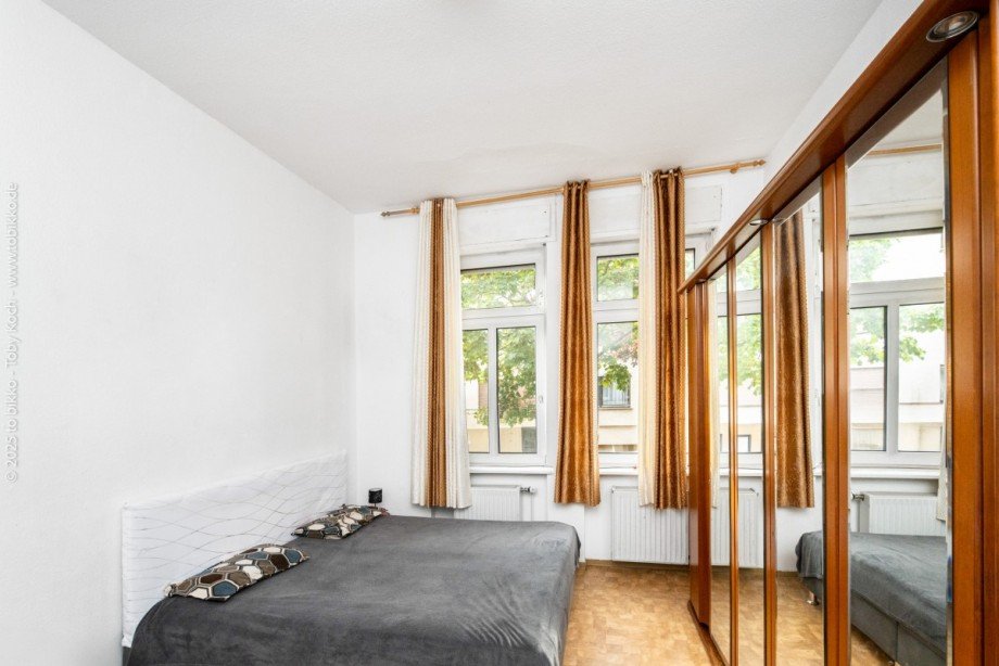 Schlafzimmer EG Mehrfamilienhaus Neu-Isenburg