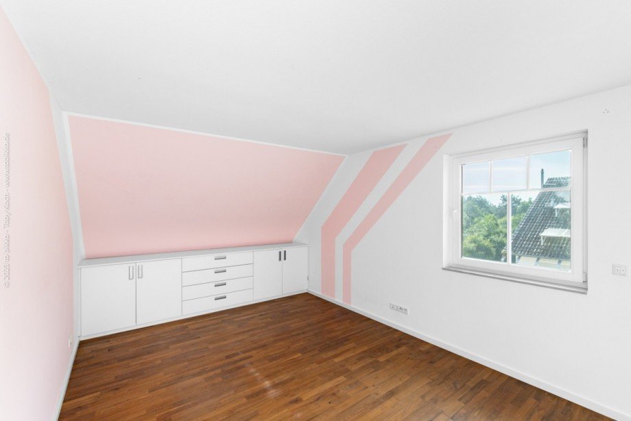 Kinderzimmer - DG Maisonettewohnung Neu-Isenburg