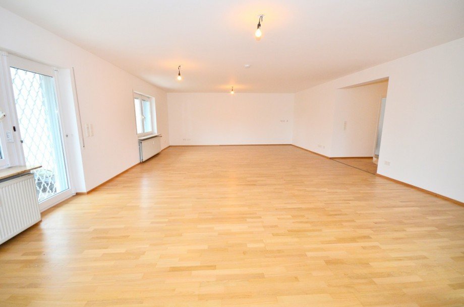 Wohn- und Esszimmer Erdgeschosswohnung Neu-Isenburg