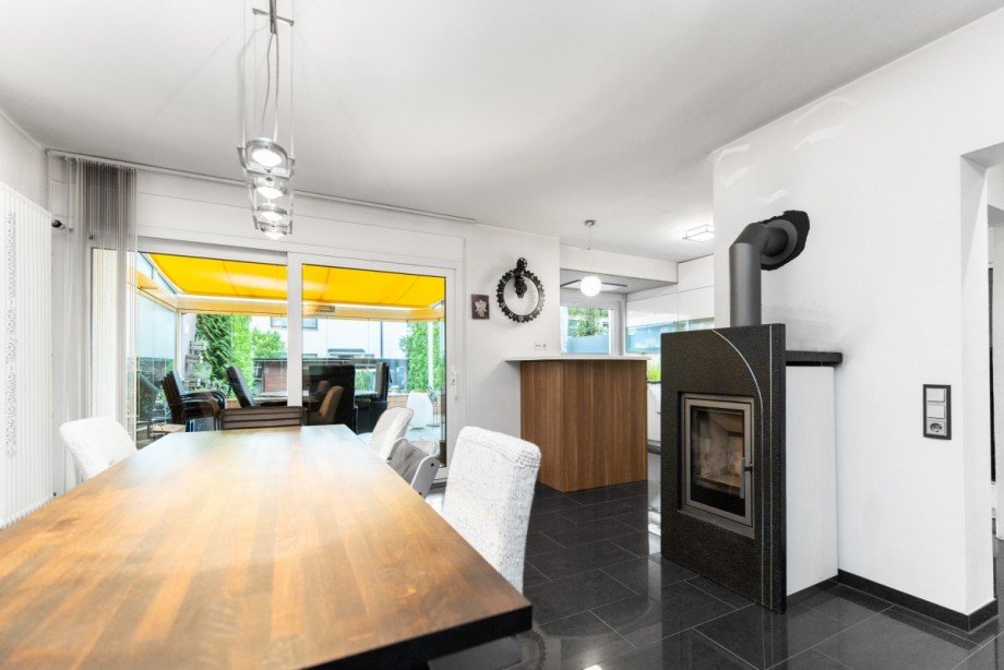 Wohn- und Esszimmer Reihenmittelhaus Neu-Isenburg