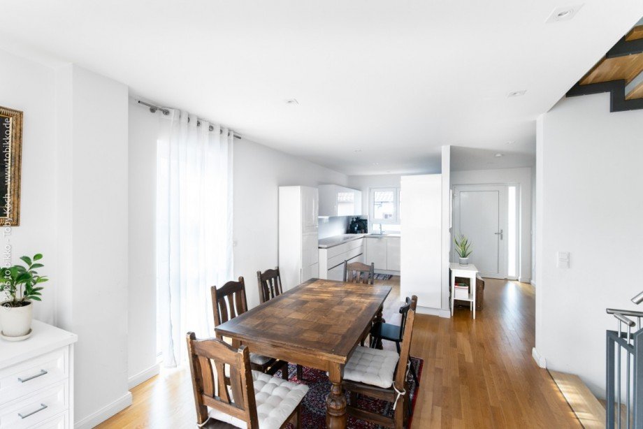 Essbereich Erdgeschoss mit Zugang zur Terrasse Doppelhaush�lfte Neu-Isenburg