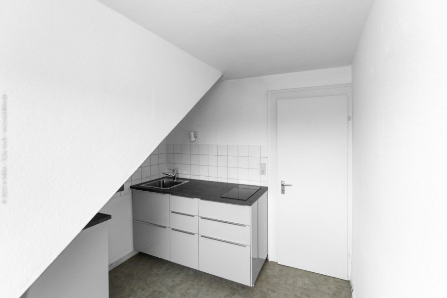 K�che Wohnung DG Mehrfamilienhaus Neu-Isenburg