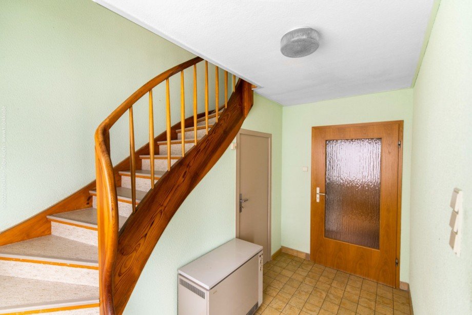 Flur und Treppe Eingangsbereich Einfamilienhaus M�rfelden-Walldorf