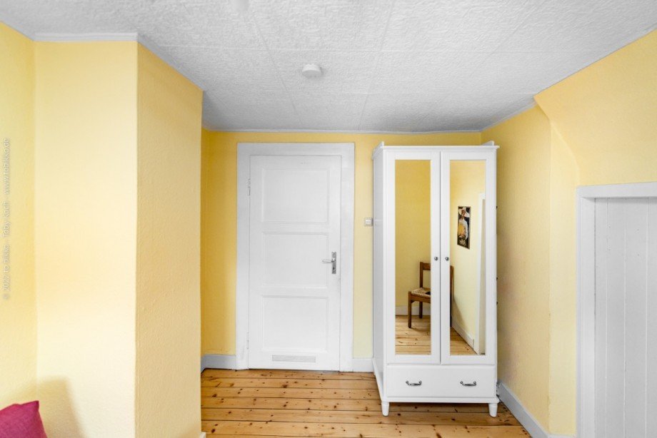 Wohnzimmer DG Mehrfamilienhaus Neu-Isenburg