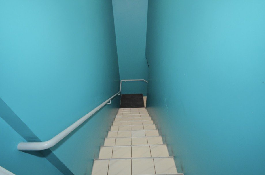 Treppenabgang G�ste Gastgewerbe Neu-Isenburg