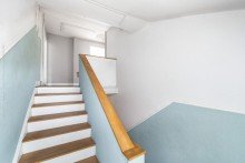 Treppenaufgang Mehrfamilienhaus mit 4 Einheiten - Altbauflair trifft Renditepotenzial in Neu-Isenburg