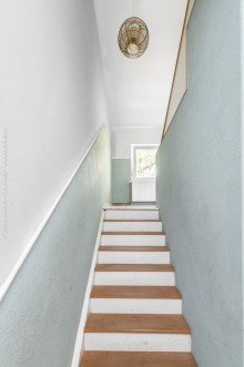 Treppenaufgang Mehrfamilienhaus mit 4 Einheiten - Altbauflair trifft Renditepotenzial in Neu-Isenburg