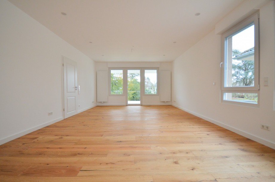 Wohn- und Esszimmer Etagenwohnung Neu-Isenburg