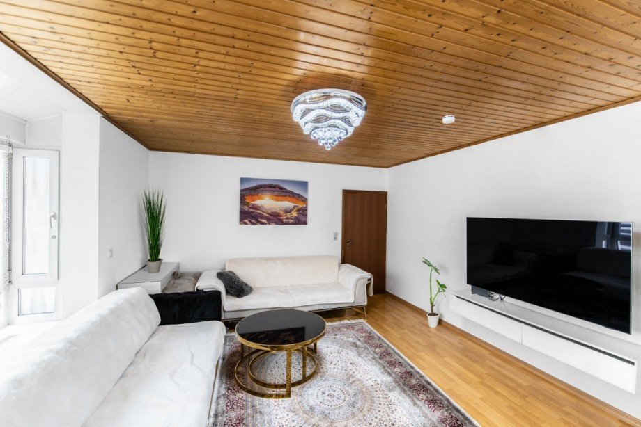 Wohn- und Esszimmer Etagenwohnung Neu-Isenburg