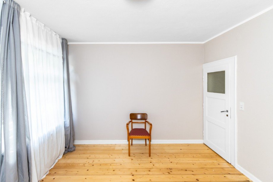 Schlafzimmer Wohnung EG Mehrfamilienhaus Neu-Isenburg