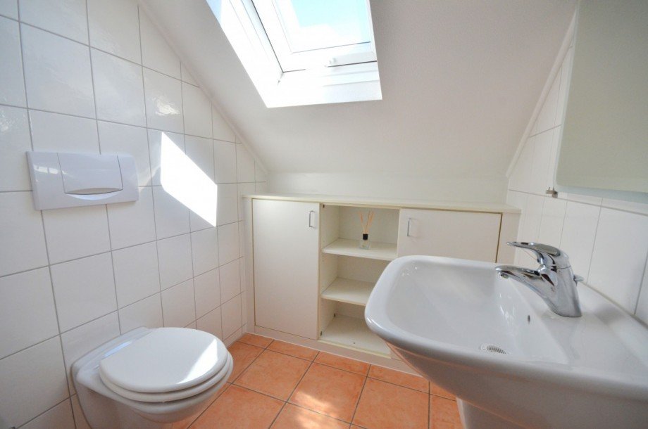WC im Flur Dachgeschosswohnung Neu-Isenburg