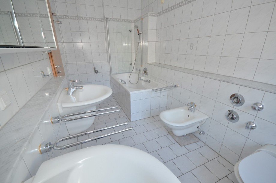 Badezimmer 1 Terrassenwohnung Neu-Isenburg