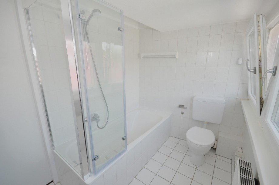 Badezimmer Dachgeschosswohnung Neu-Isenburg