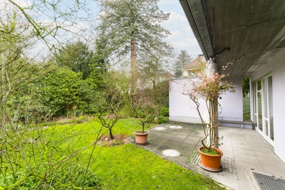Terrasse mit Garten Einfamilienhaus Neu-Isenburg