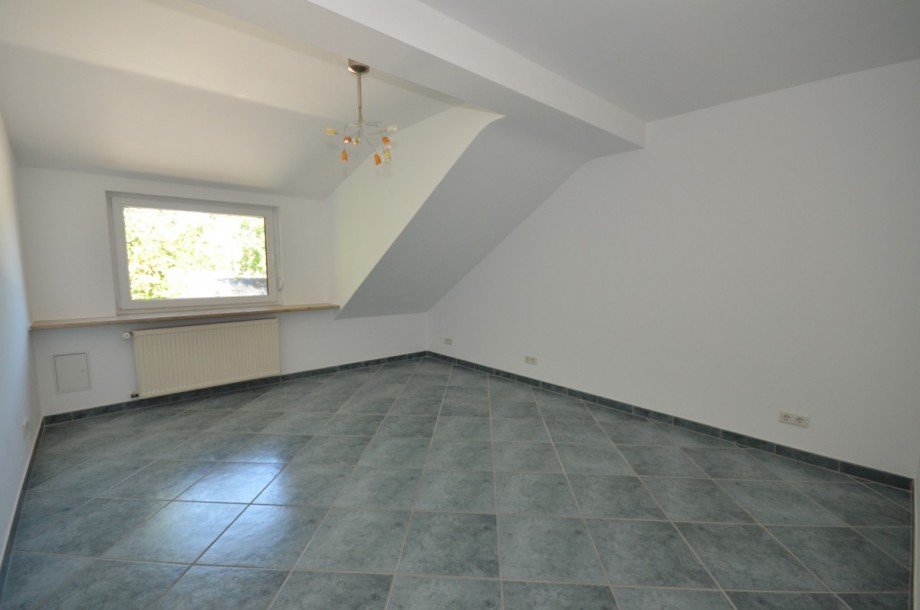 Schlafzimmer (DG) Mehrfamilienhaus Neu-Isenburg