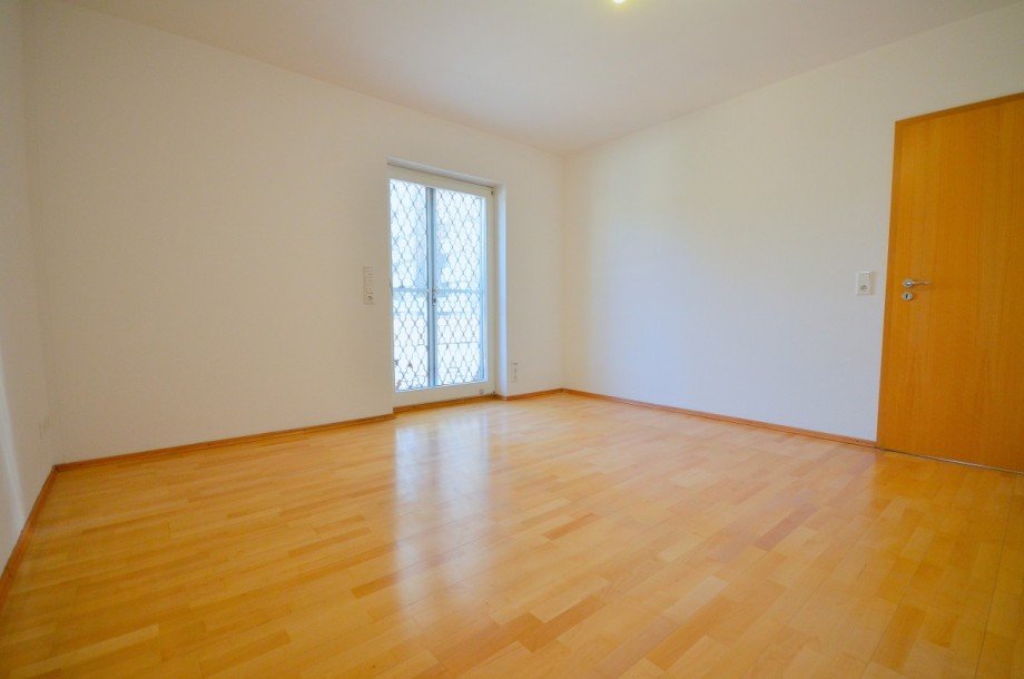 Schlafzimmer 1 Terrassenwohnung Neu-Isenburg