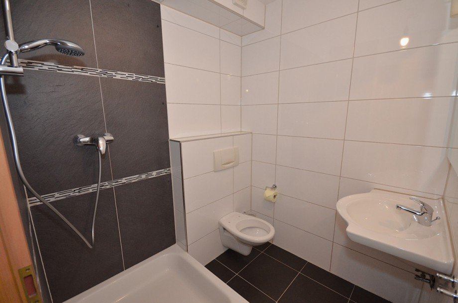 Badezimmer Souterrainwohnung Rodgau