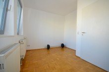 Schlafzimmer Charmante 1,5-Zimmer-Wohnung mit Einbauk�che, Balkon und Stellplatz